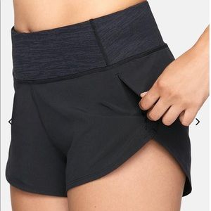 Outdoor voices Hudson shorts 2.5” size S